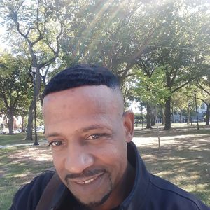 Meet your Posher, Troy